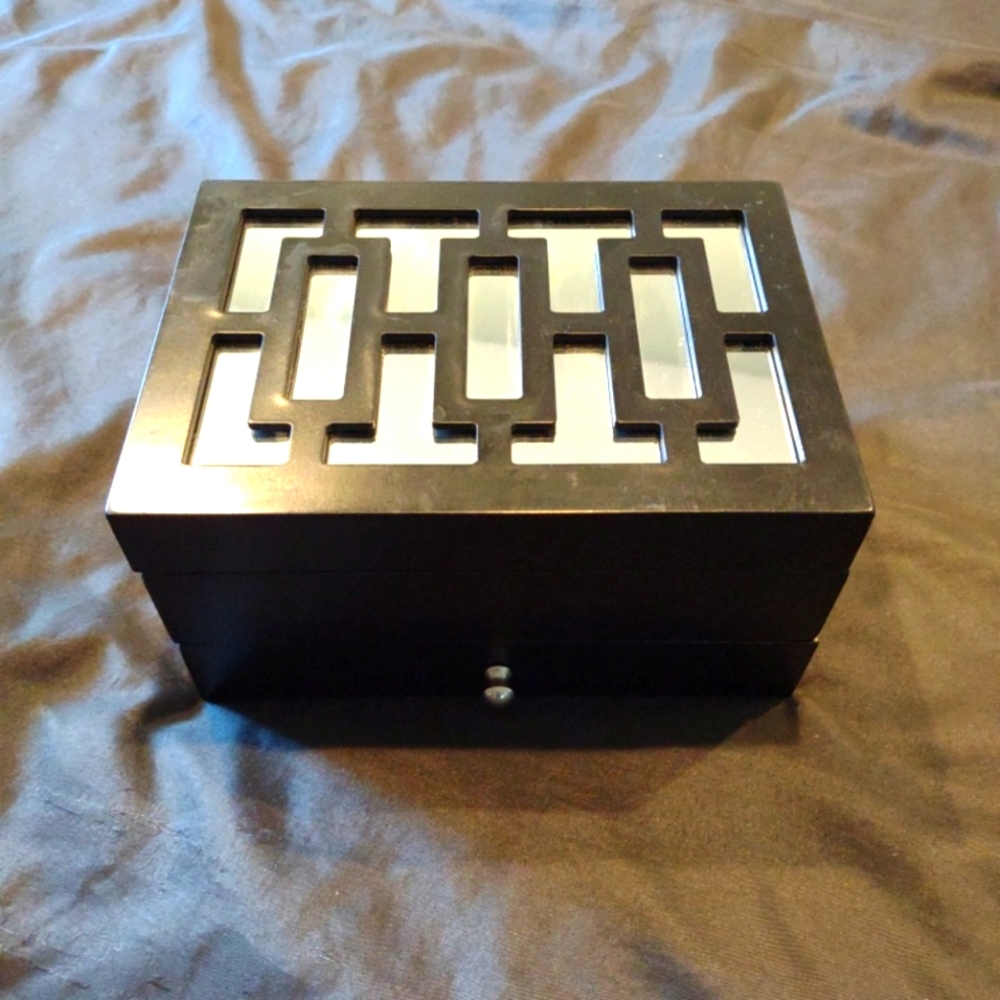 Cute Art Deco Type Jewelry Box from China 7 1/4 x 3 3/4 x 5 1/4 with drawer